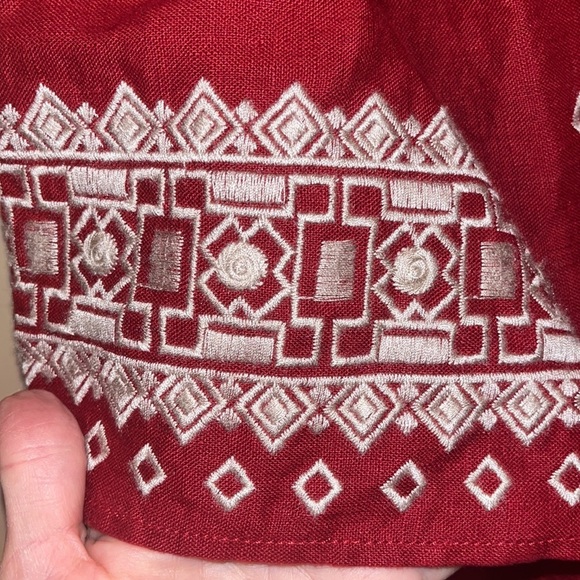 Garnet Hill burgundy sheath dress, embroidered with pockets 100% linen, NWT SZ8 - Picture 6 of 10